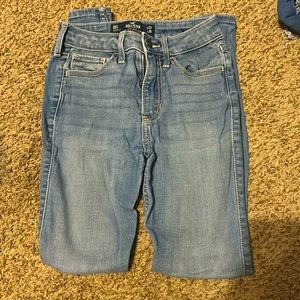 Hollister high rise super skinny 00s hardly ever worn and in great condition